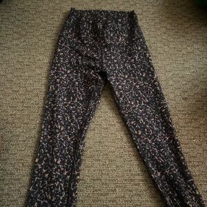 lululemon-athletica-kids-black-and-pink-patterned-leggings