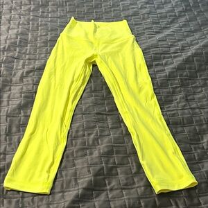 bright-yellow-lulu-lemon-leggings
