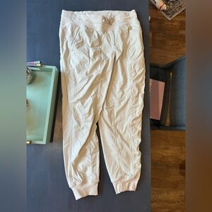 lululemon-dance-studio-joggers