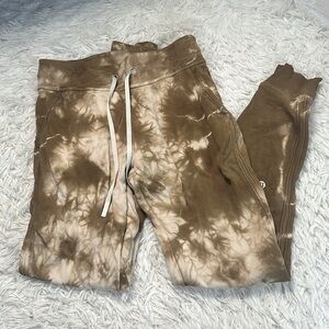 lululemon-warm-down-jogger-earth-dye-earth-dye-sand