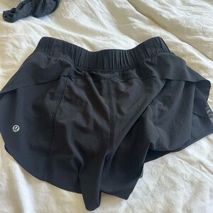 lululemon-black-athletic-short-shorts